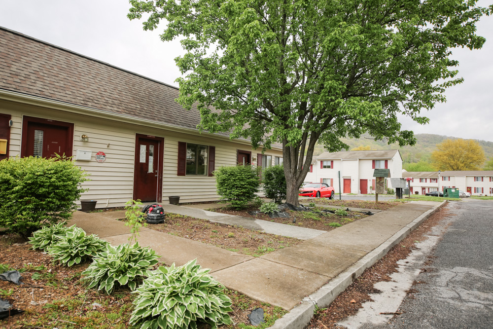 North Fork Manor exterior leasing office